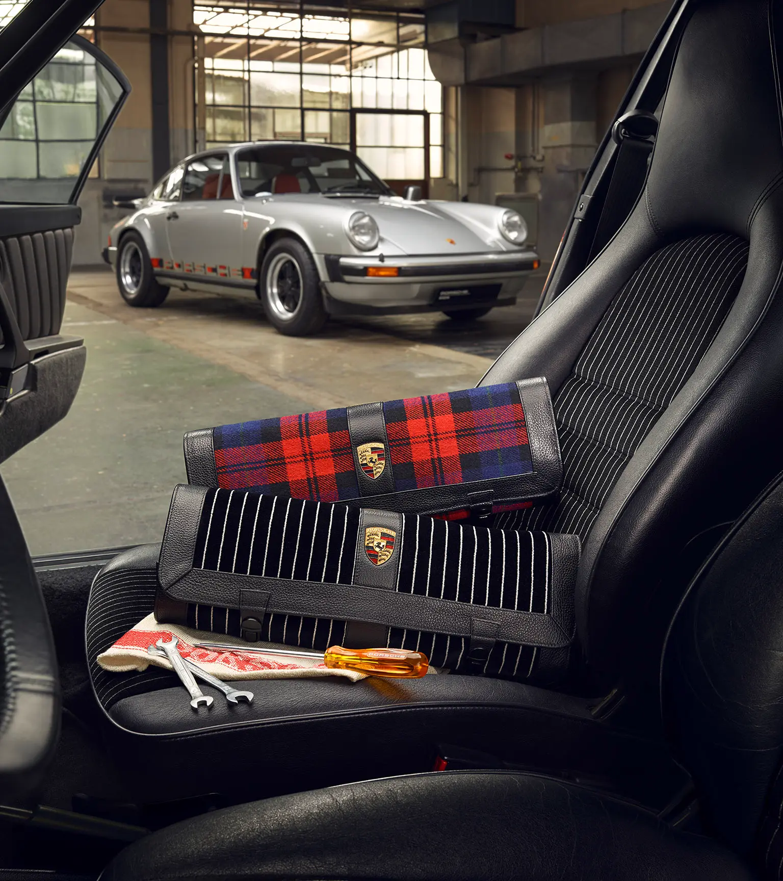 Porsche Classic 911 G (1983 to 1989) tool bag | PORSCHE SHOP