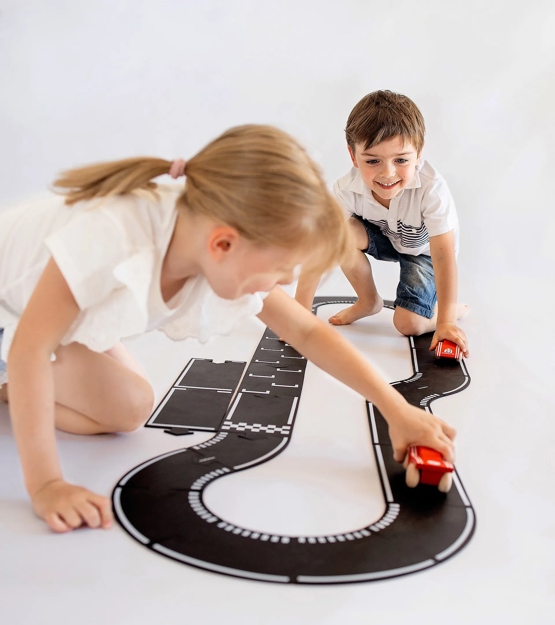 Way to Play Race Track – Porsche Leipzig | PORSCHE SHOP