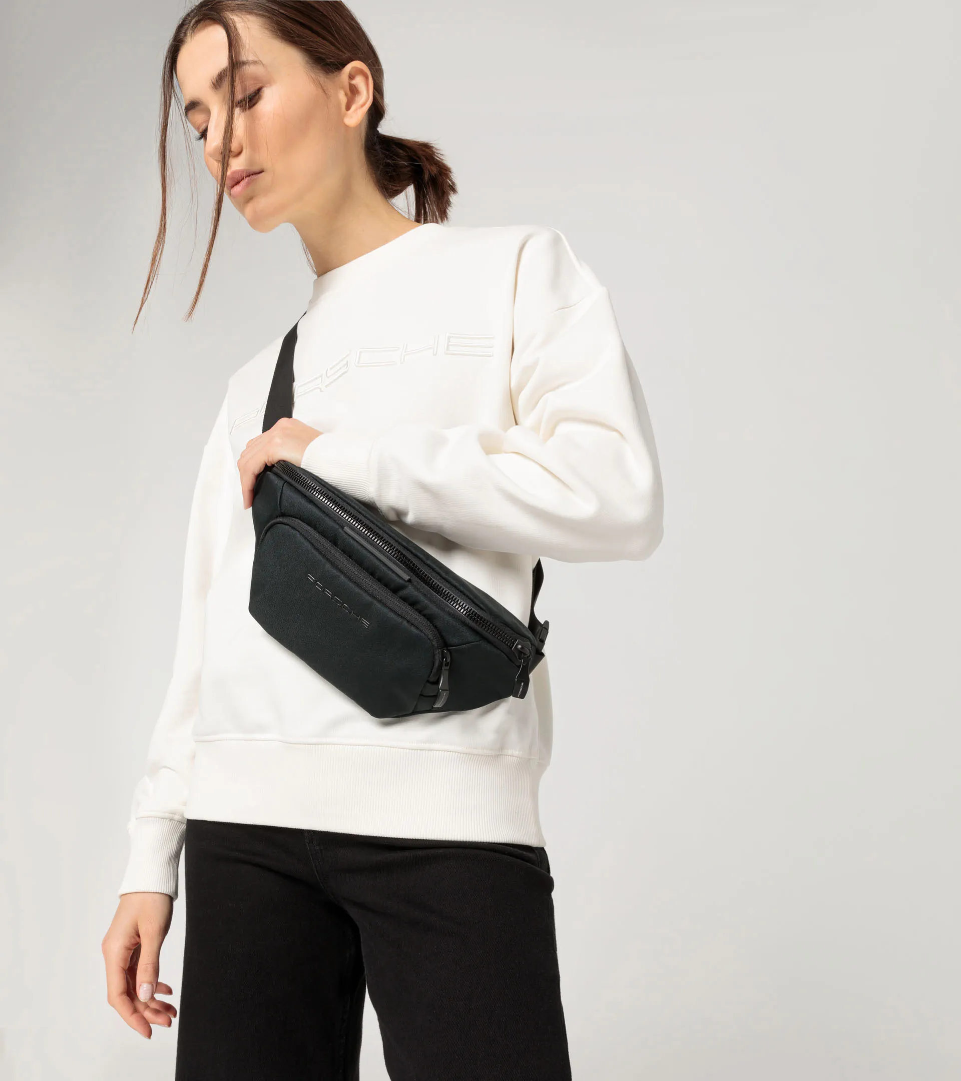 ベントレー　カバン、ポーチ Belt bag - Essential | PORSCHE SHOP