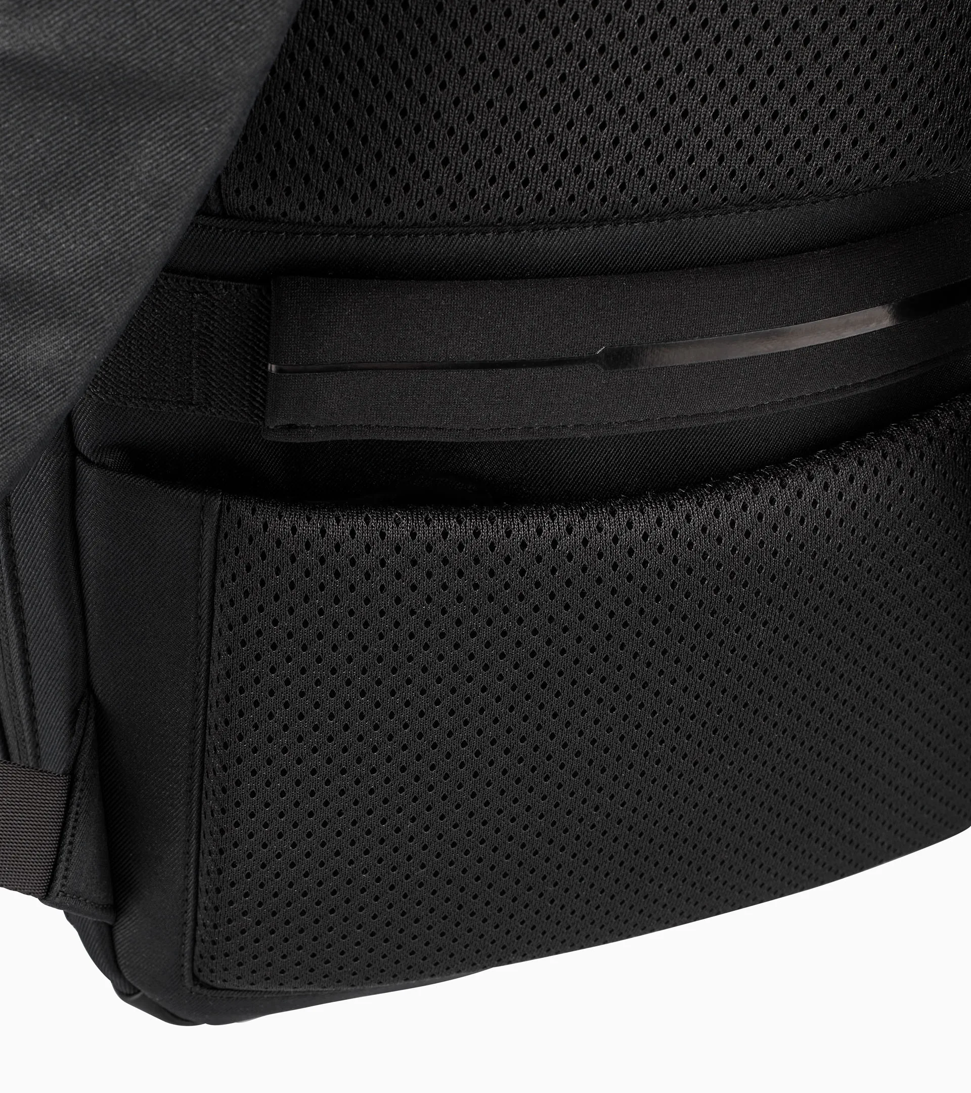 Backpack – Essential | PORSCHE SHOP