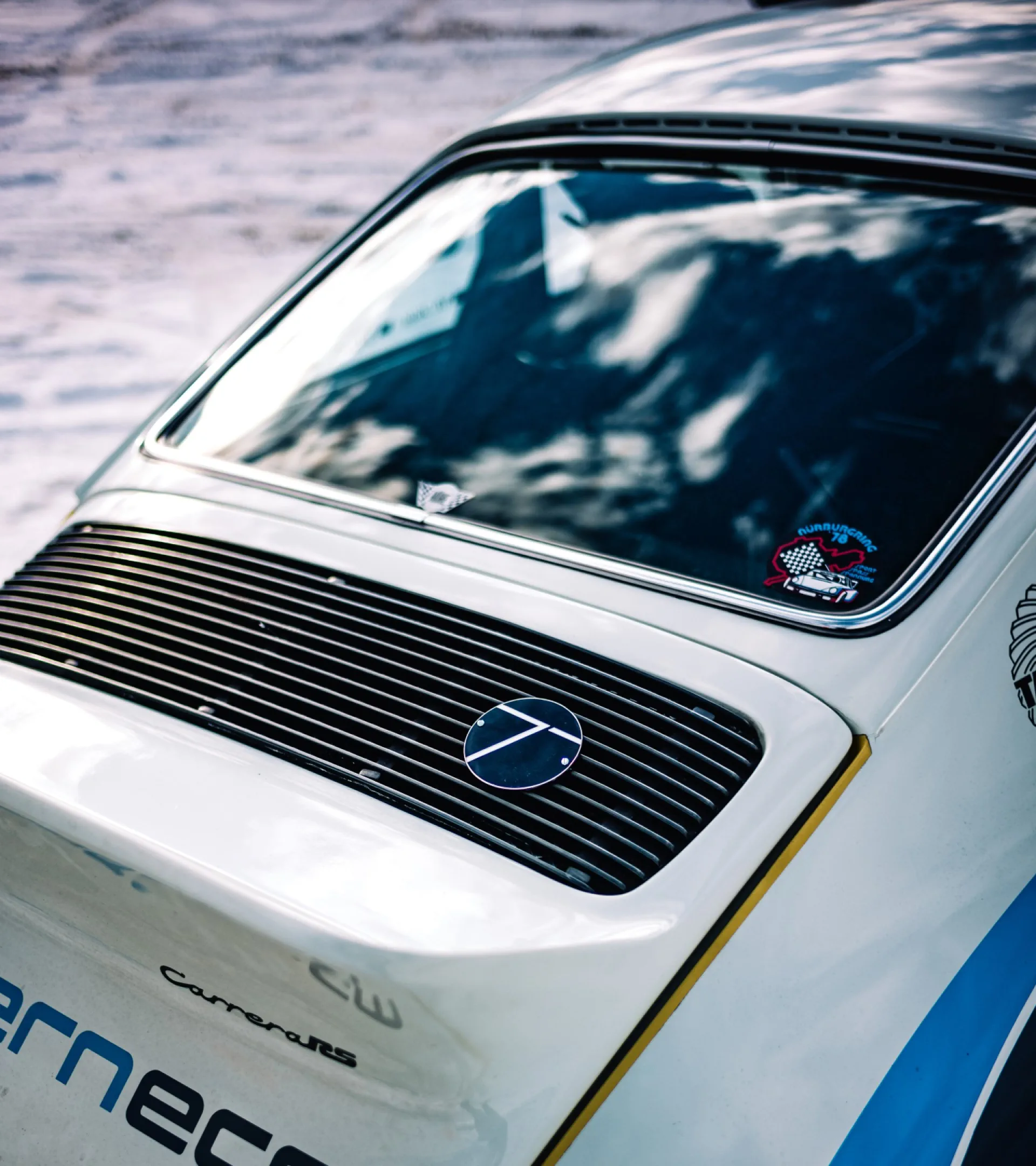 Grill badge – Type 7 | PORSCHE SHOP