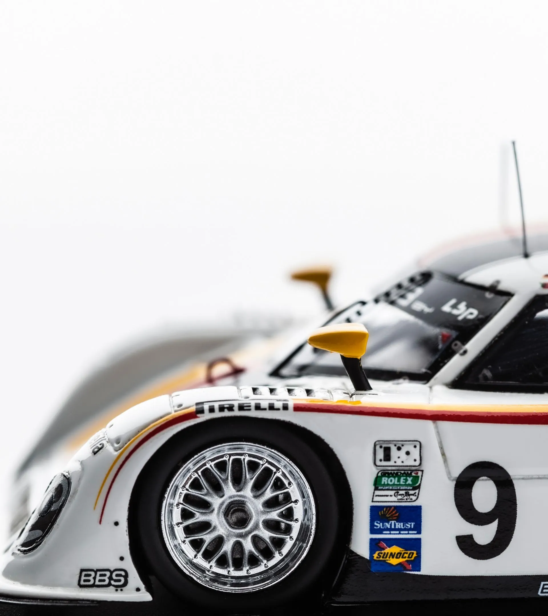 Riley MK 11 #02 DixonWheldon - döküm modeli - Spark 43DA06