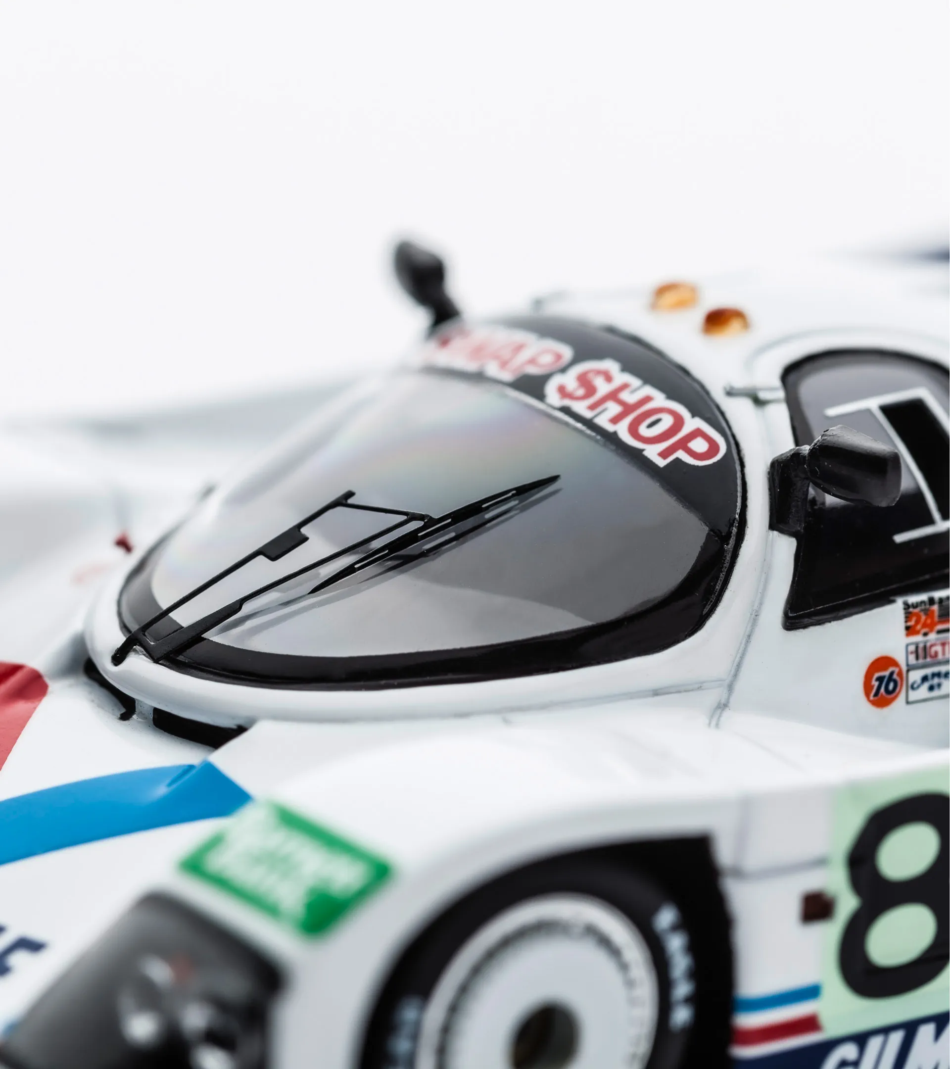 PORSCHE 956 N°8 DAYTONA 1985 SPARK 1:43 Arrivée 1er