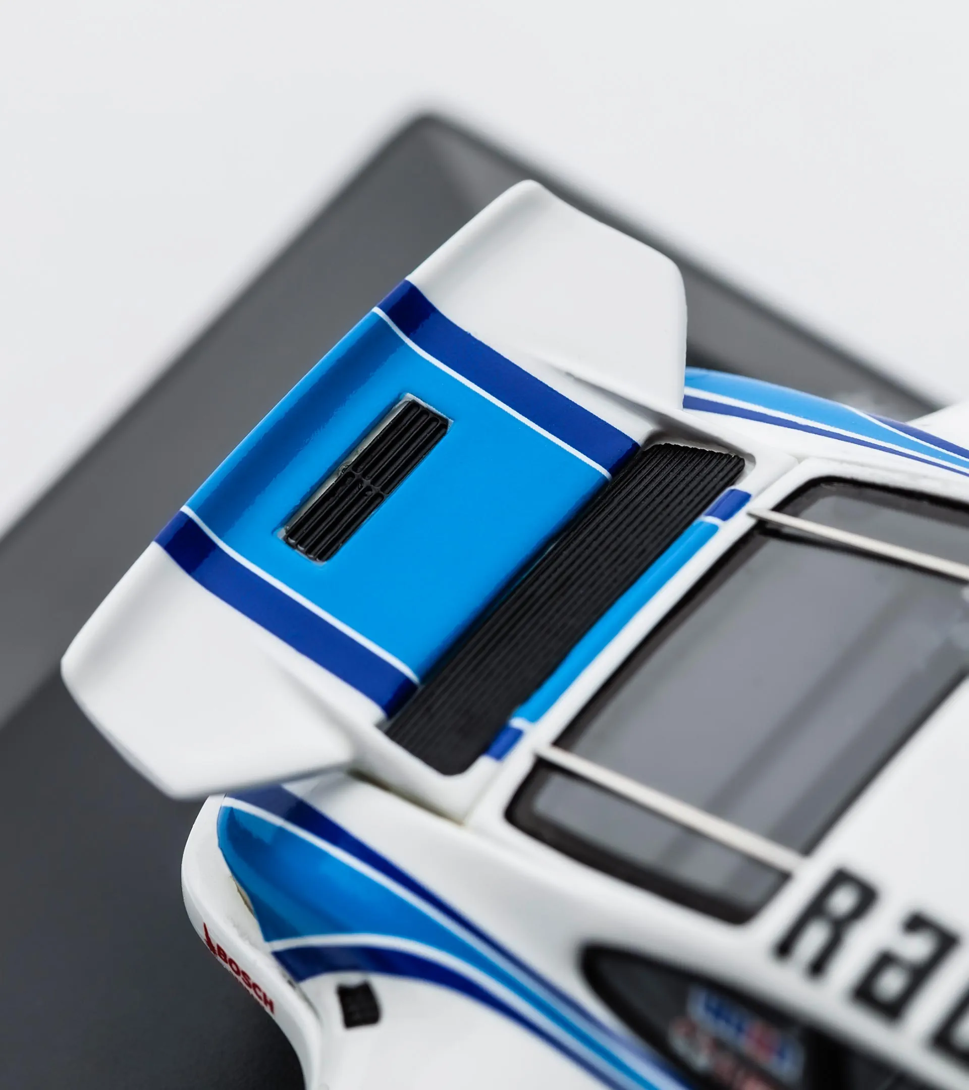 Spark 1:43 Porsche 911 RSR #52 gagnant 24h Nuerburgring 1988 Dören