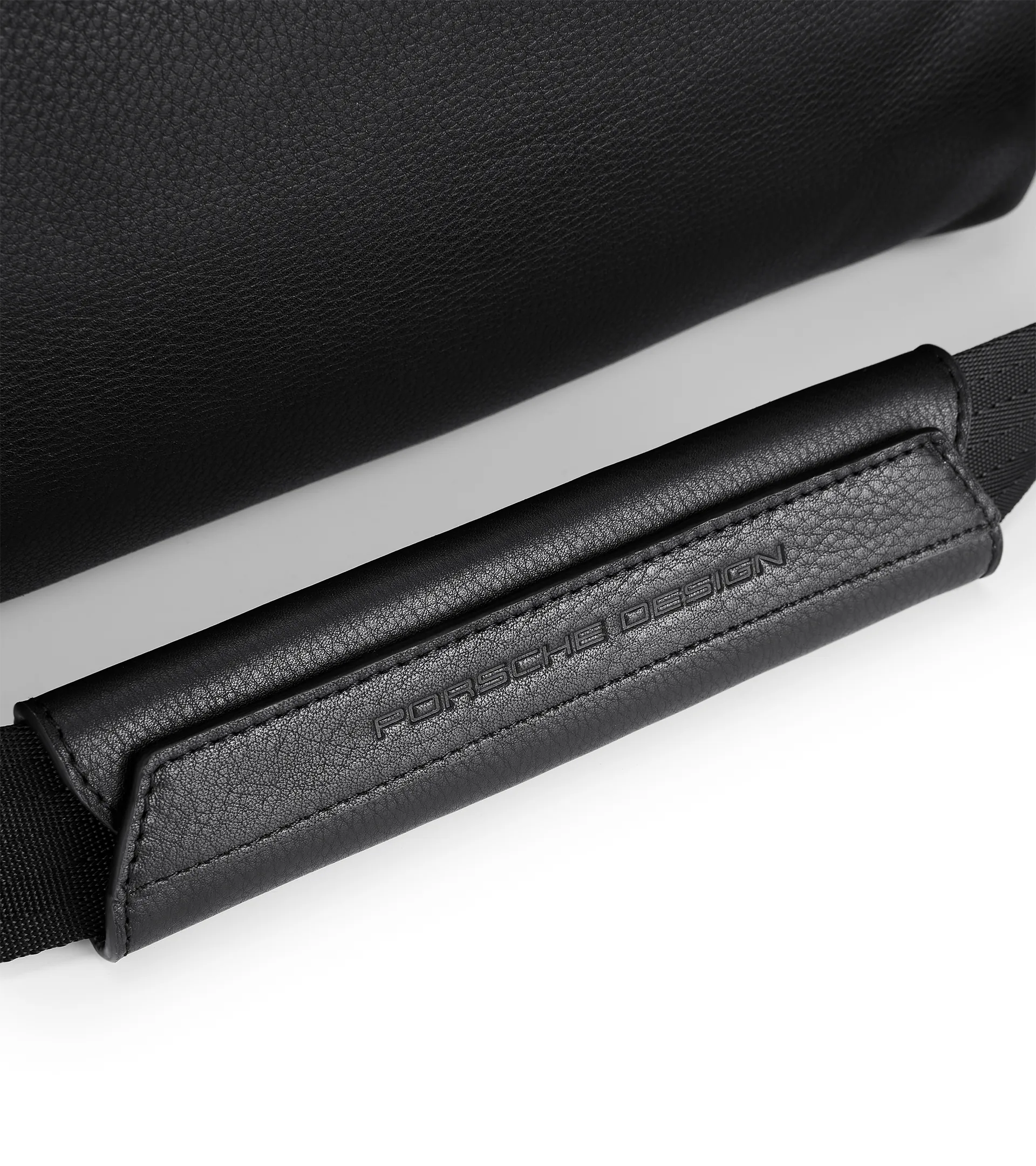 Roadster Leather Weekender | PORSCHE SHOP