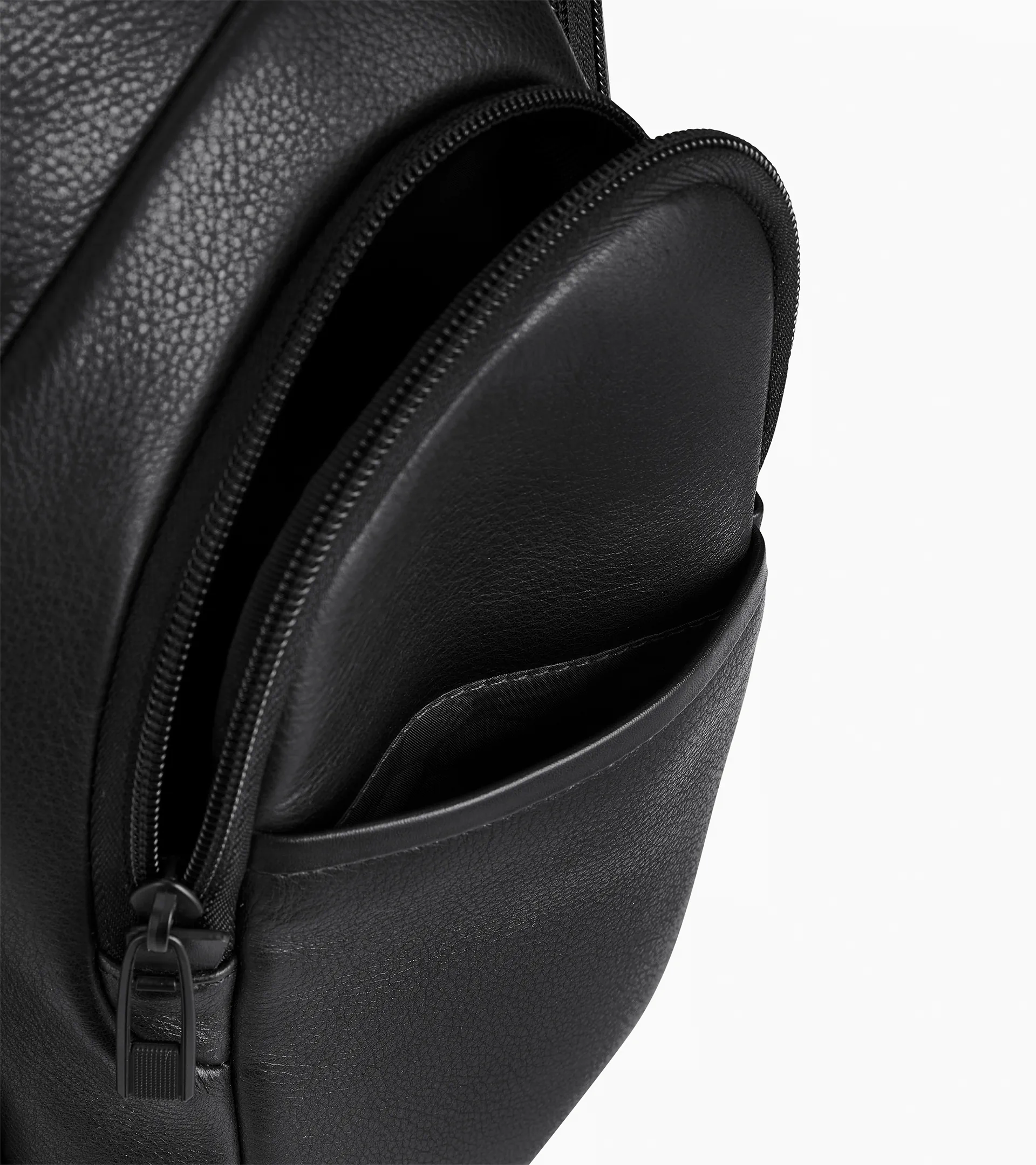 Roadster Leather Backpack M | PORSCHE SHOP