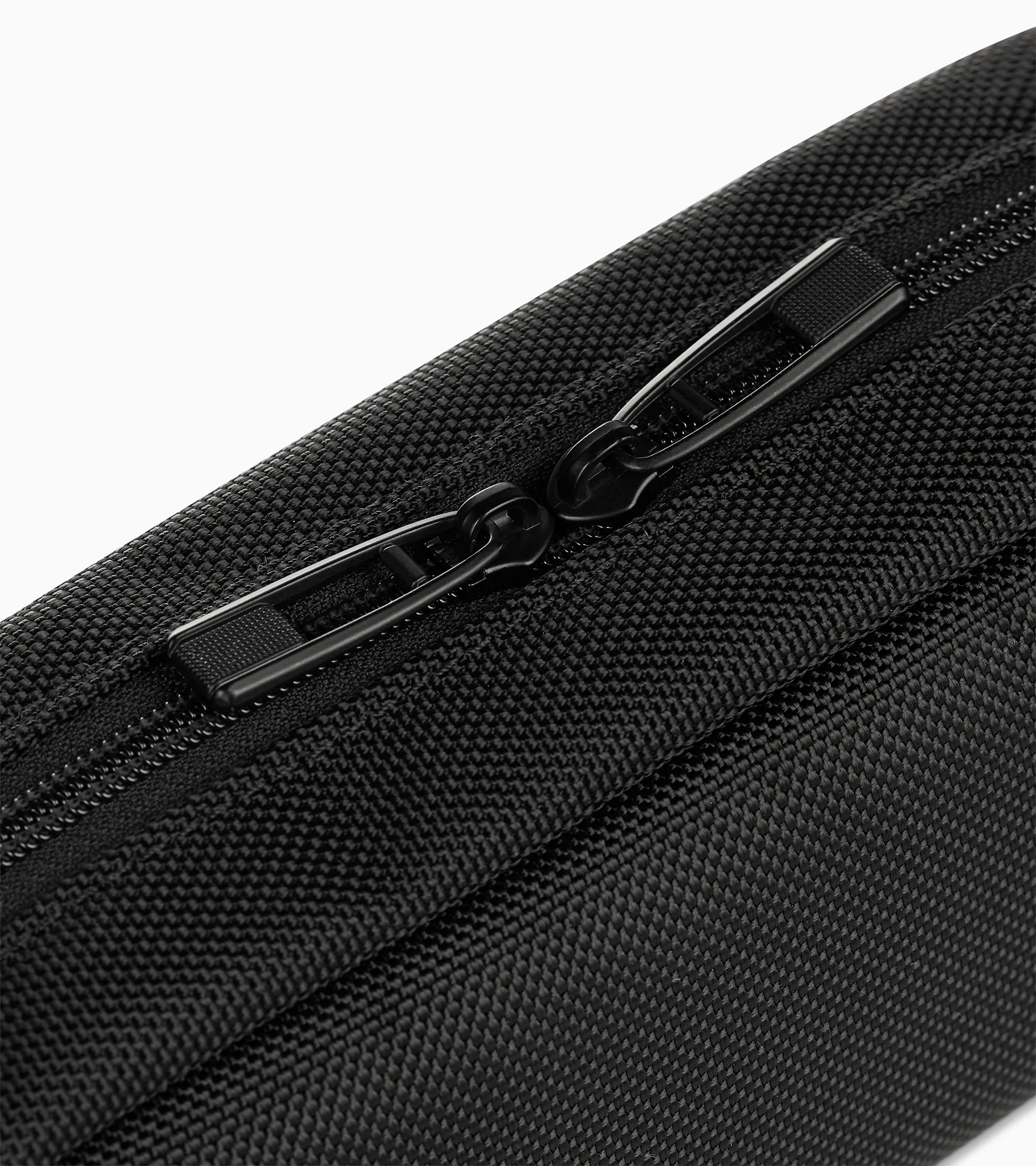 Roadster Nylon Accessory Pouch | PORSCHE SHOP