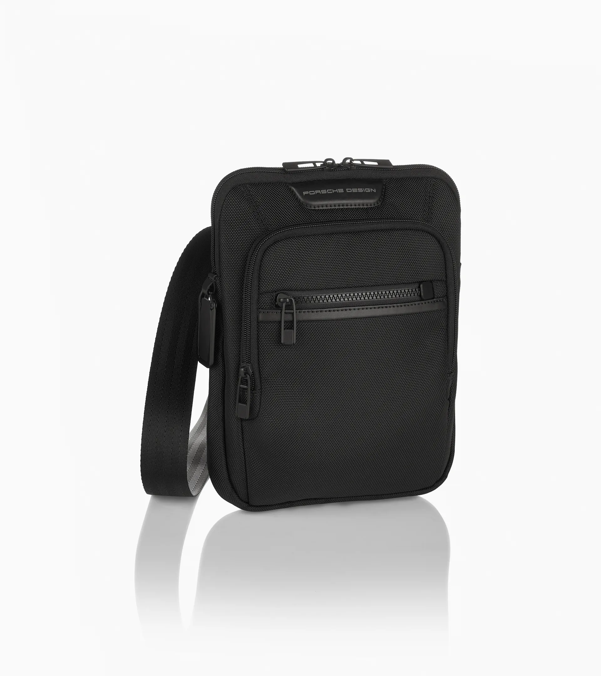 Roadster Nylon Shoulder Bag S | PORSCHE SHOP