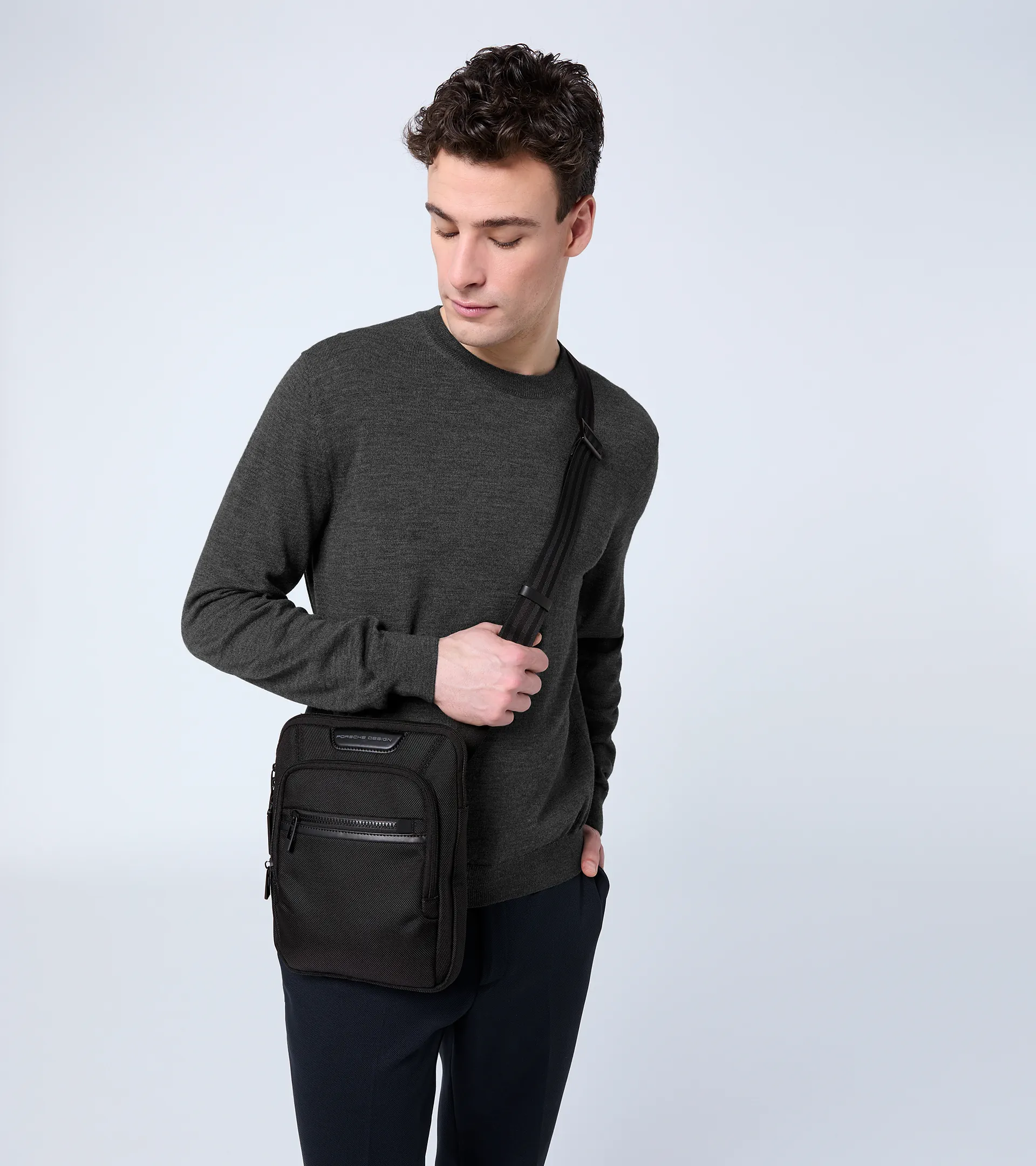 Roadster Nylon Shoulder Bag S | PORSCHE SHOP
