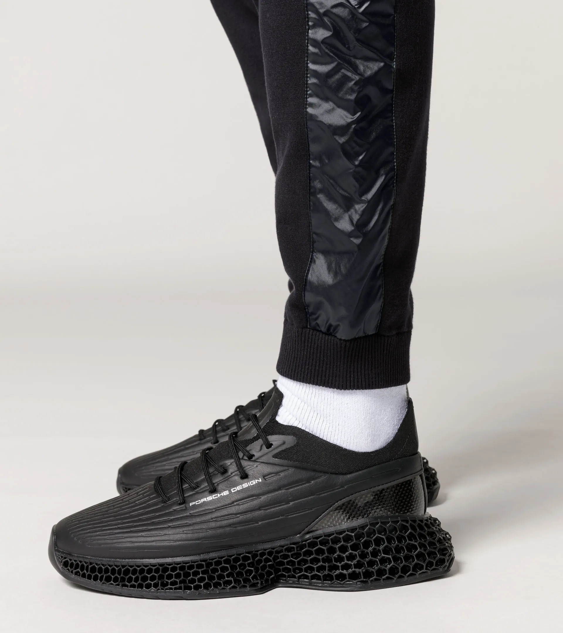 Casual trousers | PORSCHE SHOP