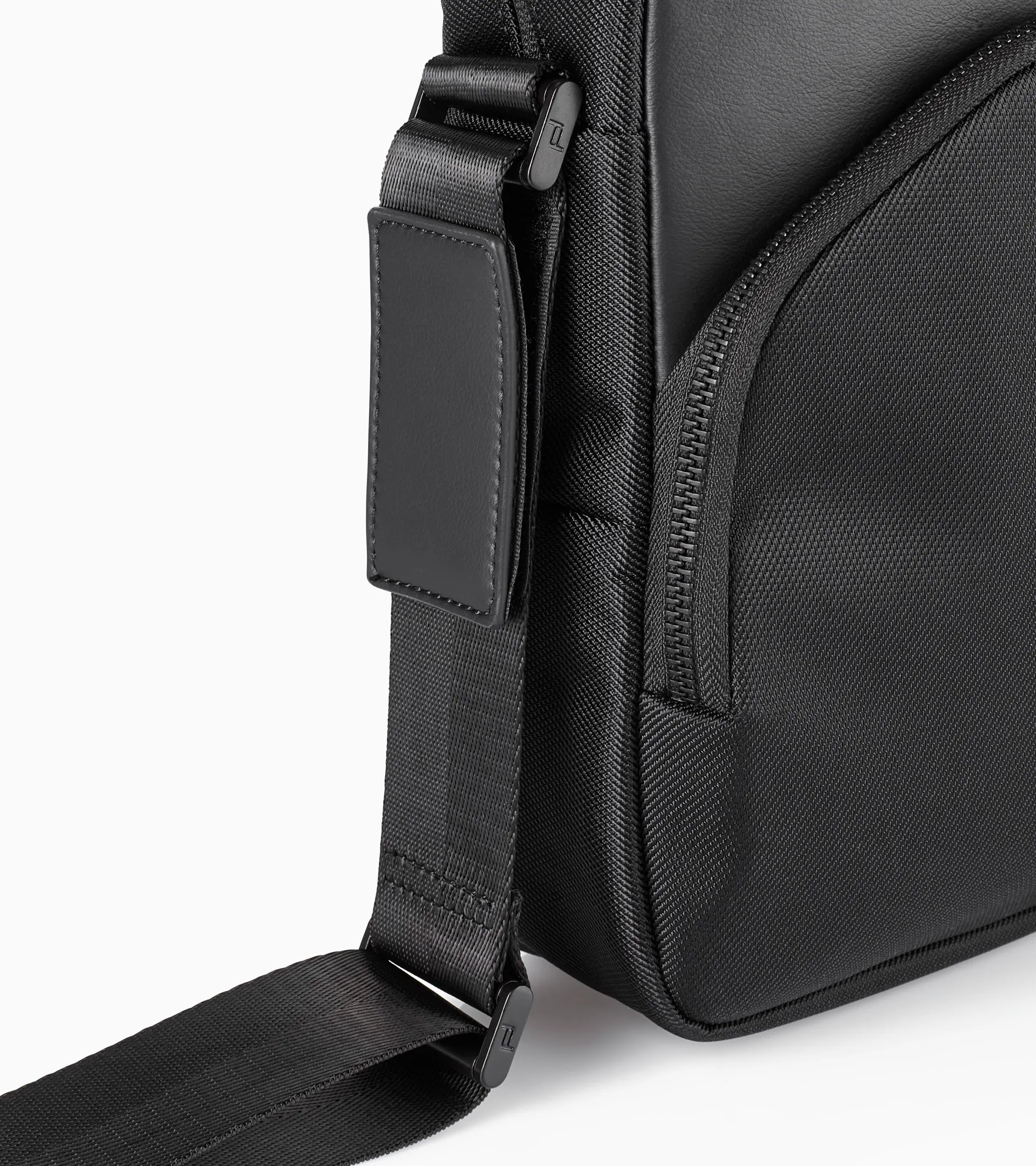 Voyager Nylon Briefcase S | PORSCHE SHOP