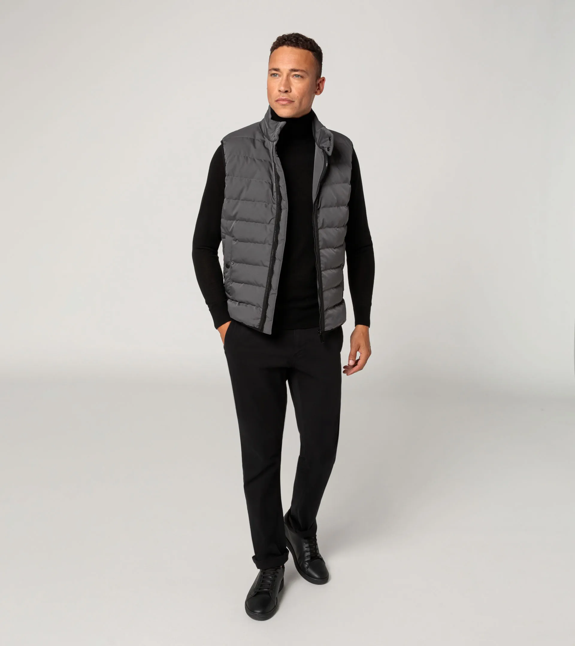 Active lightweight vest | PORSCHE SHOP