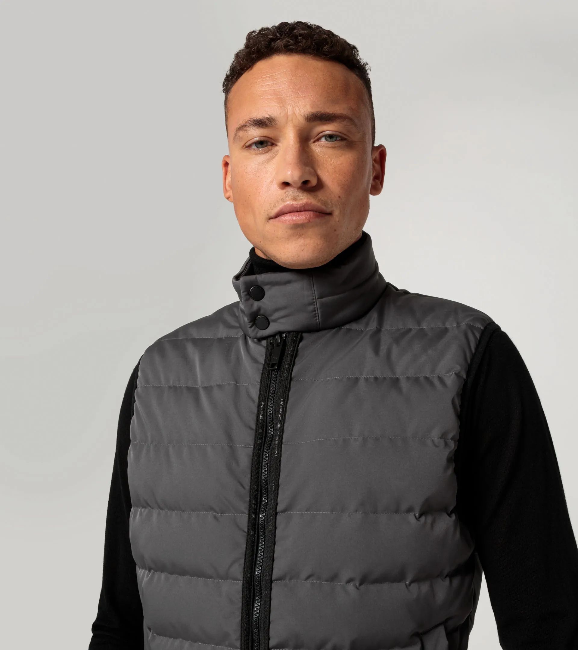Active lightweight vest | PORSCHE SHOP