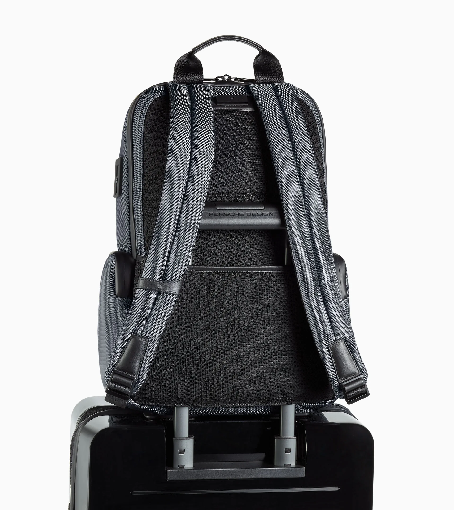 Roadster Pro Backpack M1 | PORSCHE SHOP
