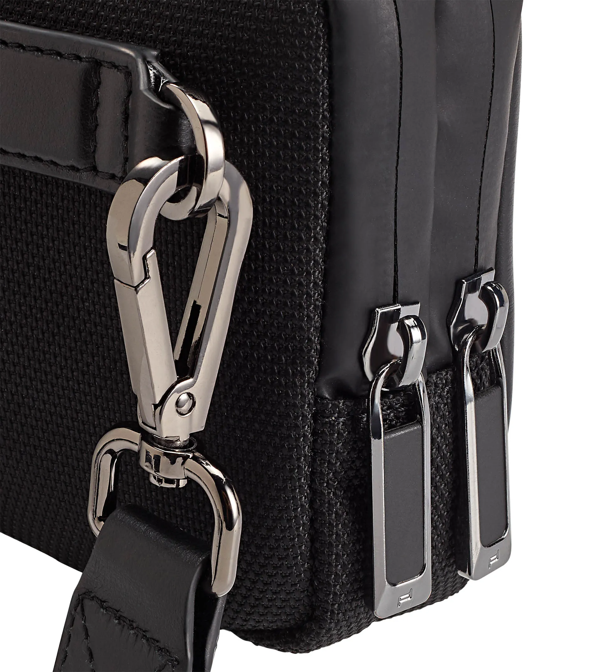 Roadster Nylon Travel Pouch | PORSCHE SHOP