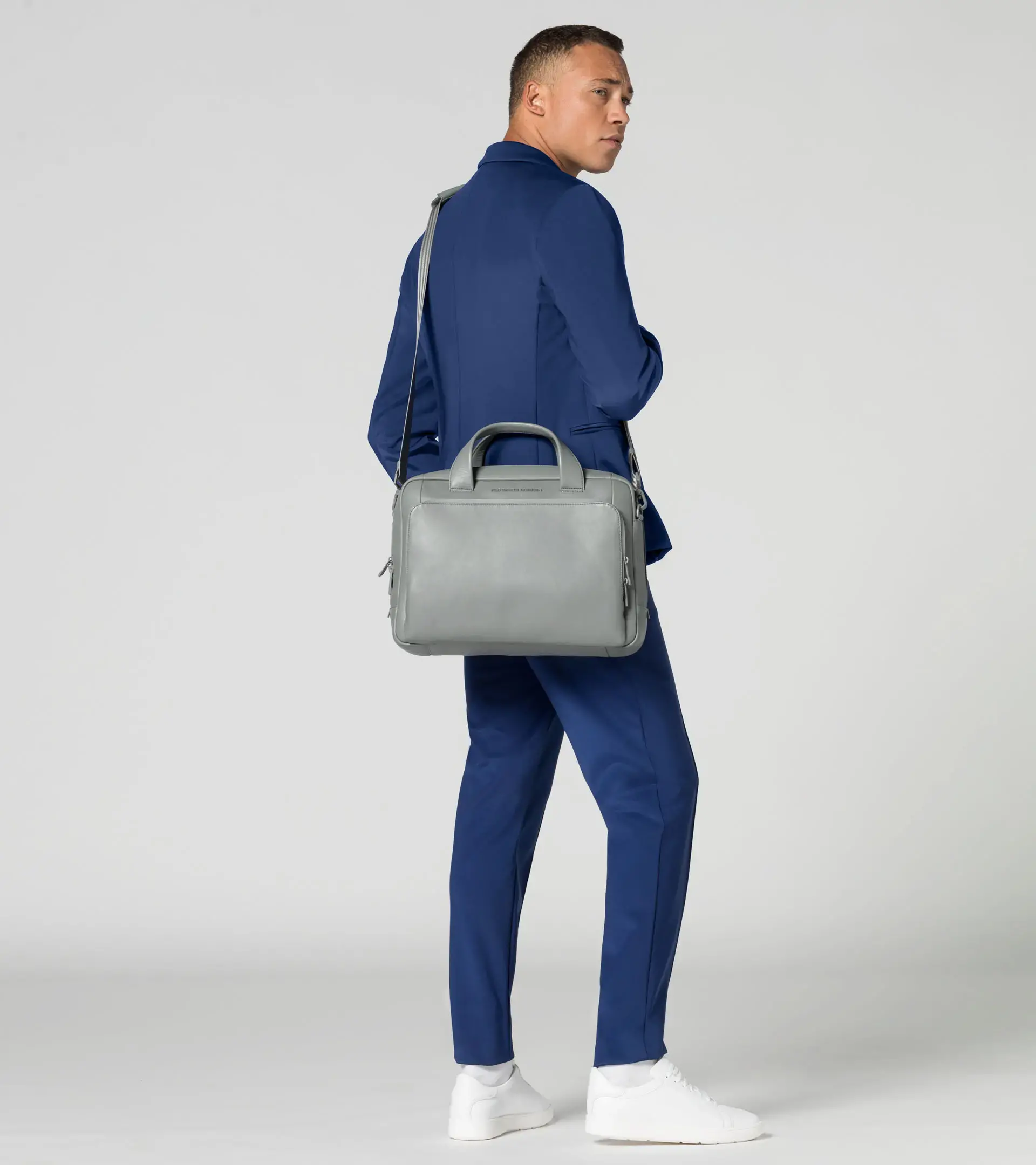 Roadster Leather Briefcase S | PORSCHE SHOP