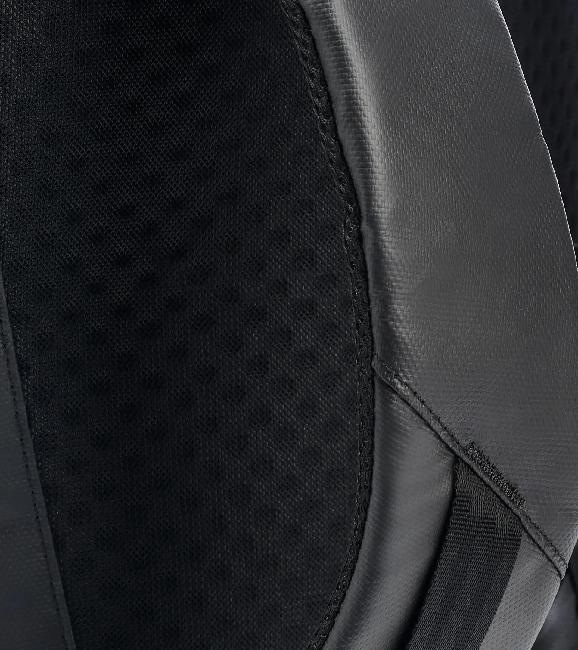 Essential Cayman Backpack | PORSCHE SHOP
