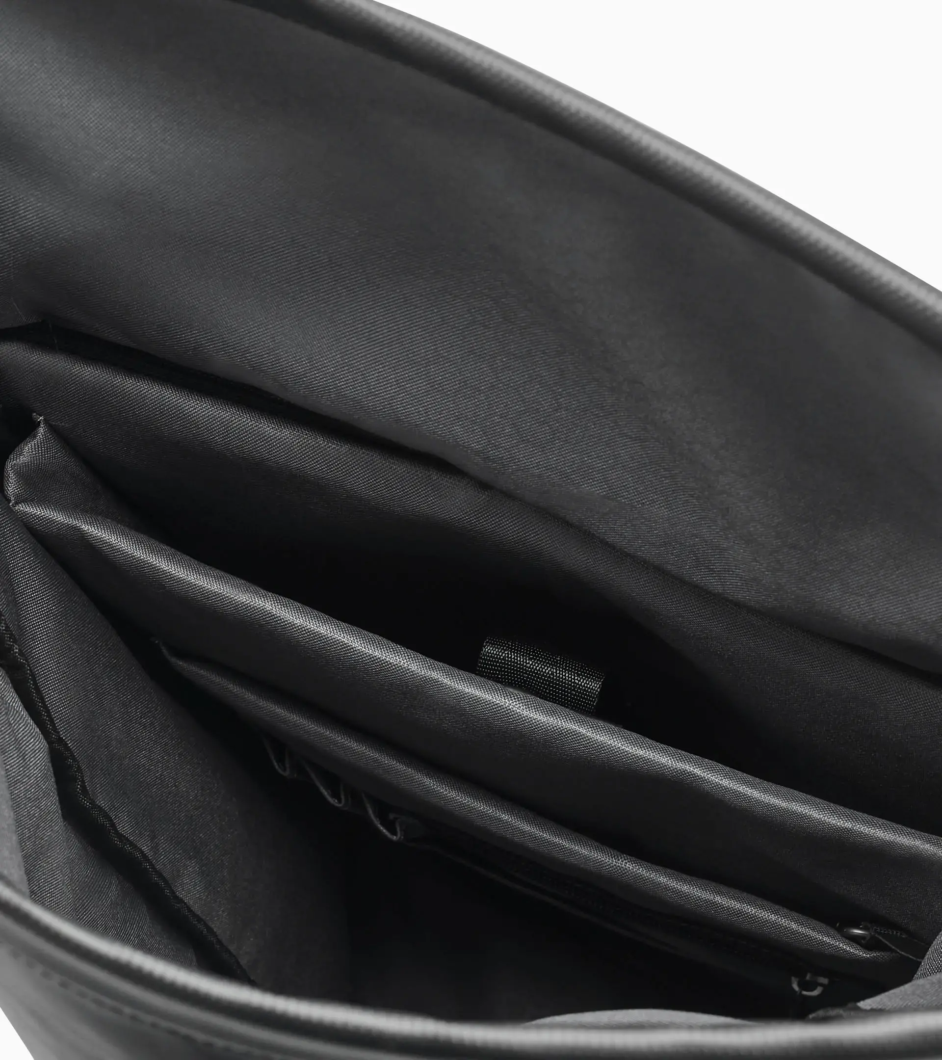 Essential Cayman Backpack | PORSCHE SHOP