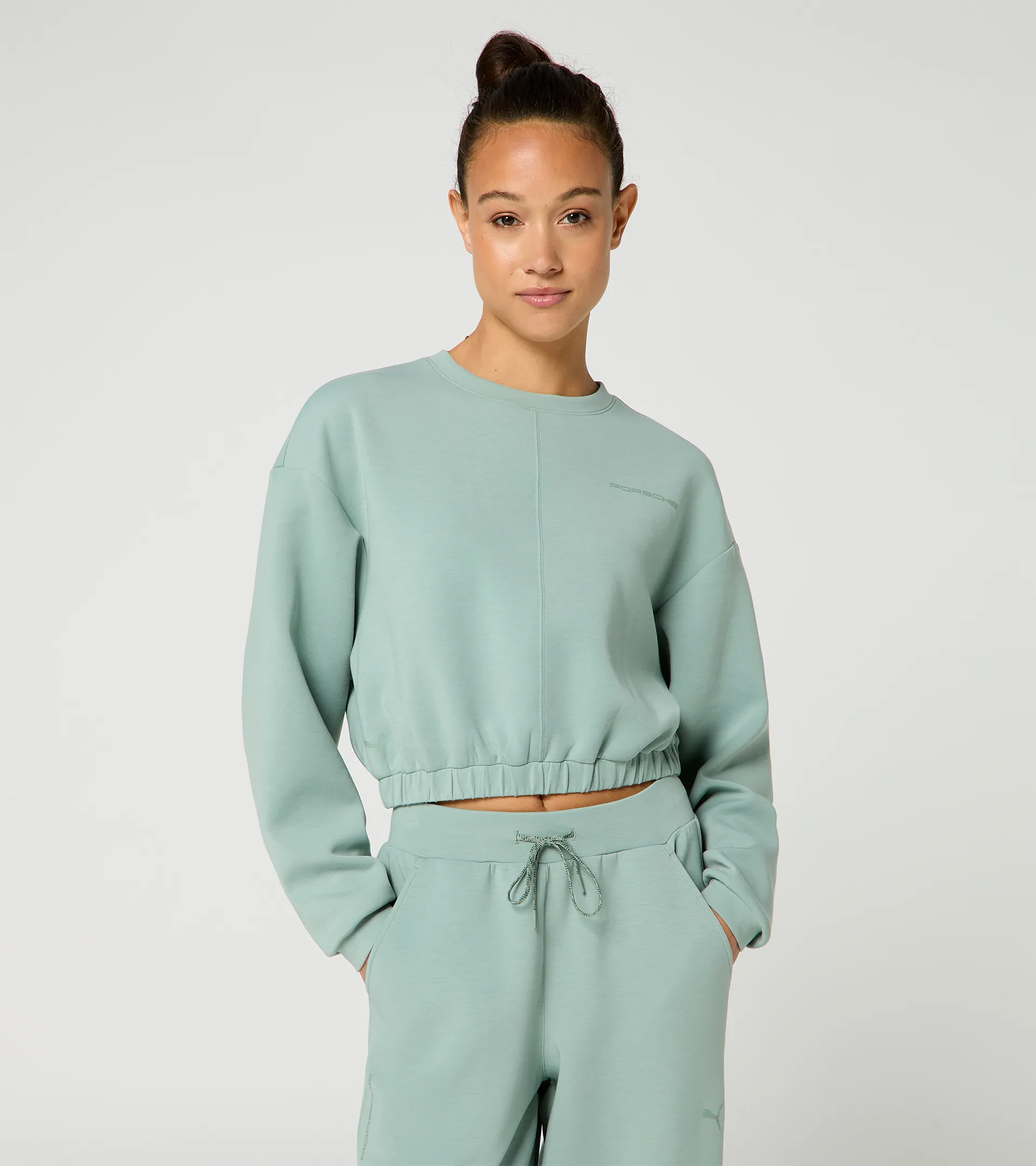 Crew-neck jumper – Porsche Cayenne Electric Lifestyle | PORSCHE SHOP