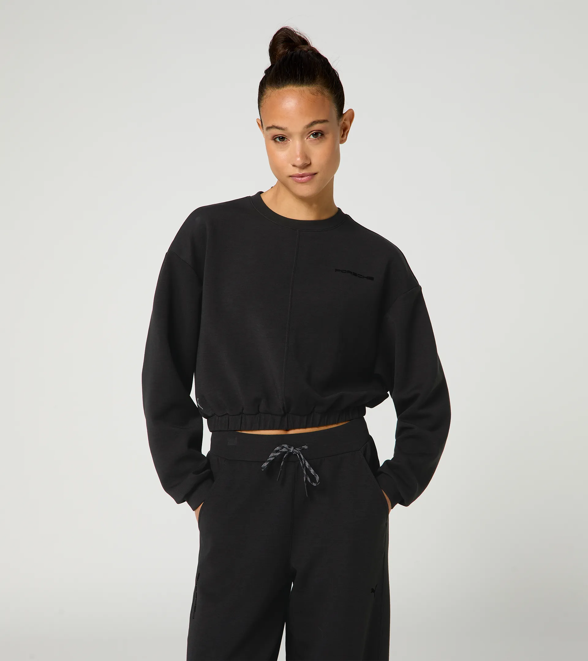 Crew-neck jumper – Porsche Cayenne Electric Lifestyle | PORSCHE SHOP