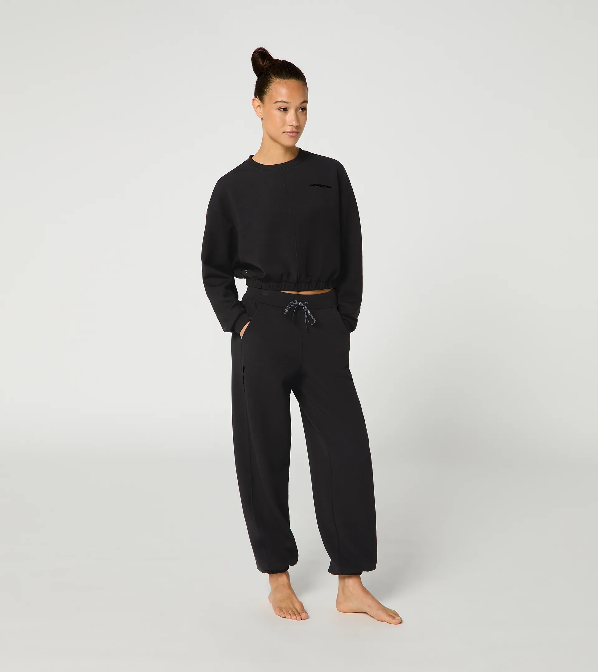 Crew-neck jumper – Porsche Cayenne Electric Lifestyle | PORSCHE SHOP