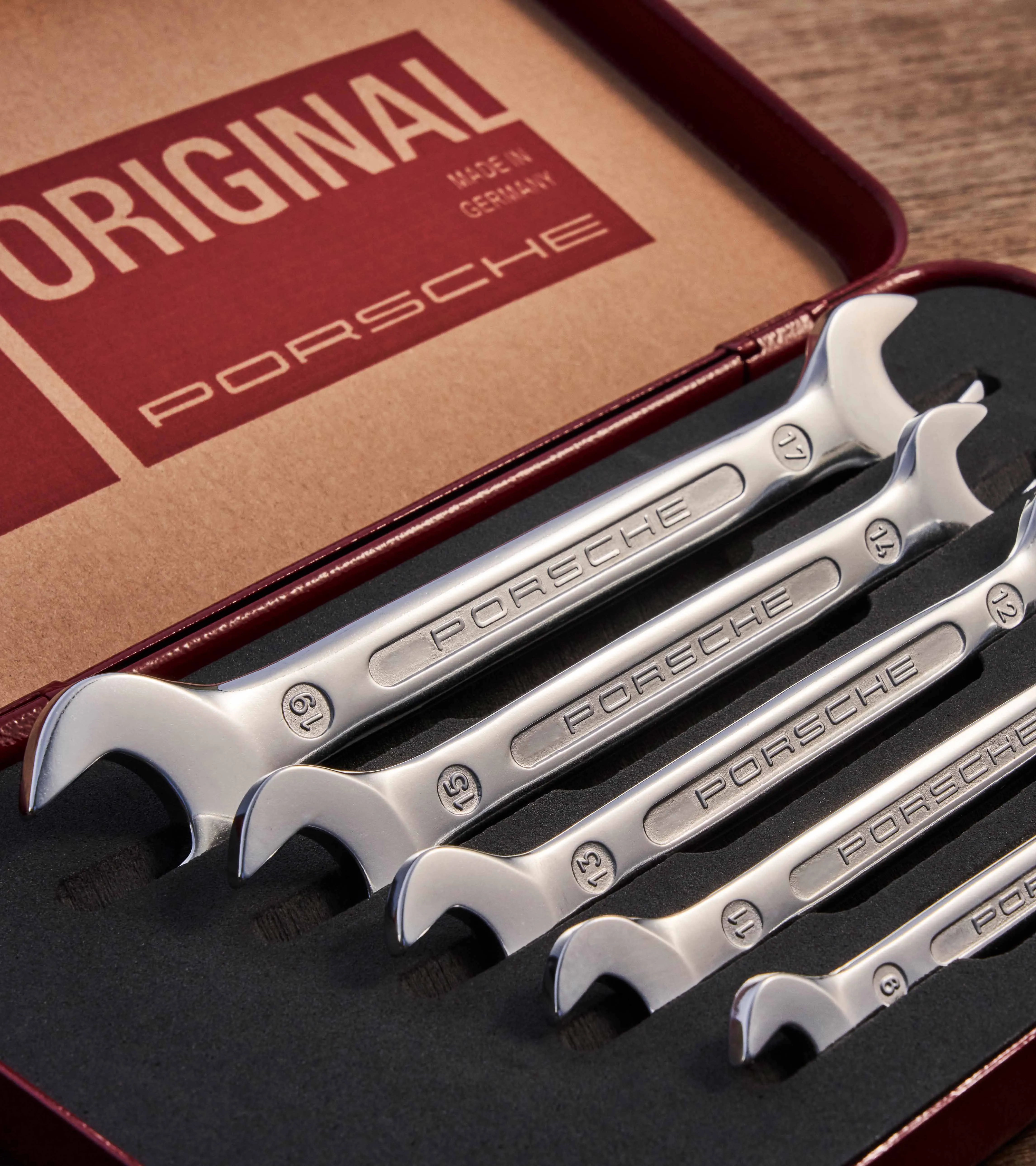 Porsche car care for your Porsche | PORSCHE SHOP