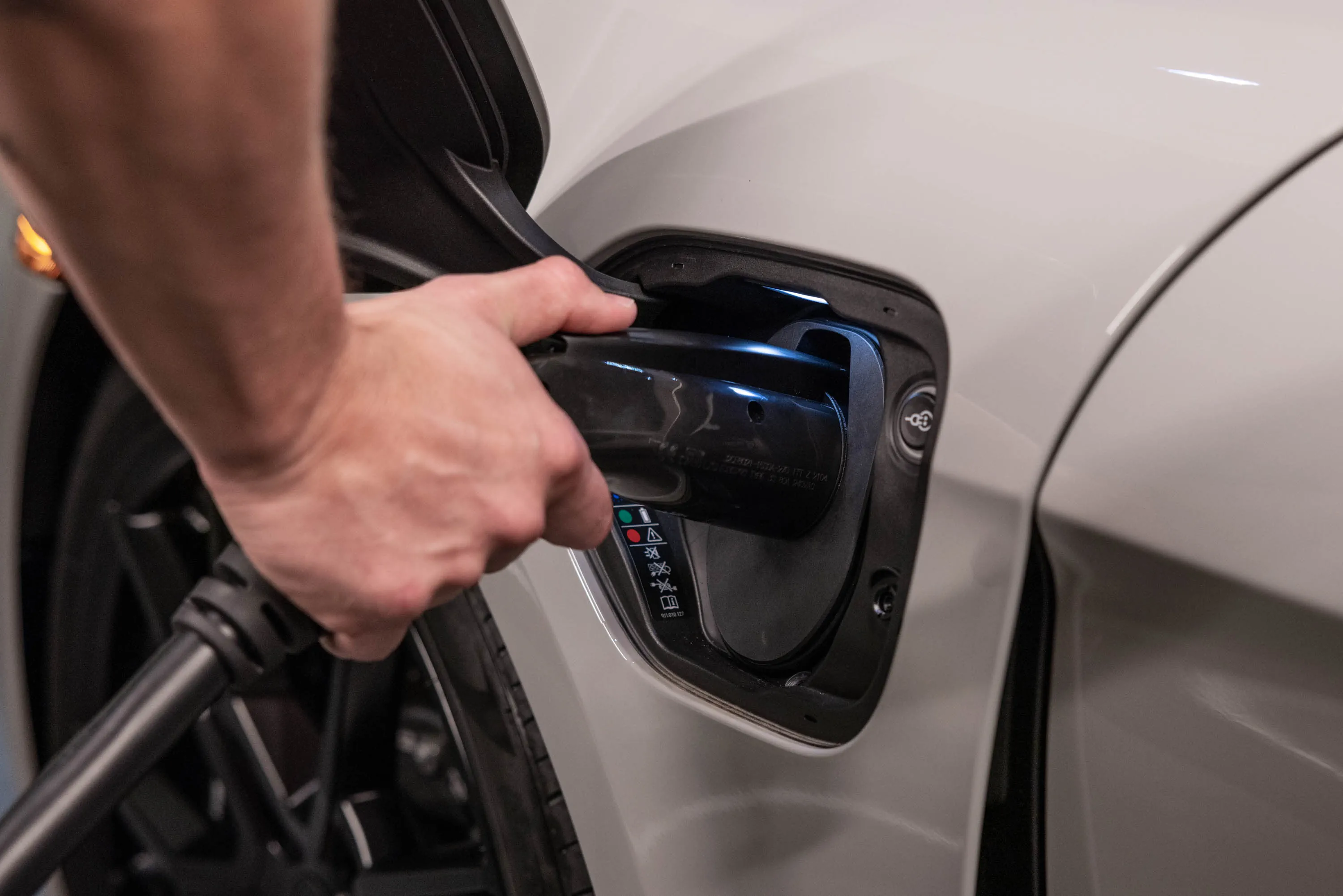 Porsche Wall Charger Connect | PORSCHE SHOP