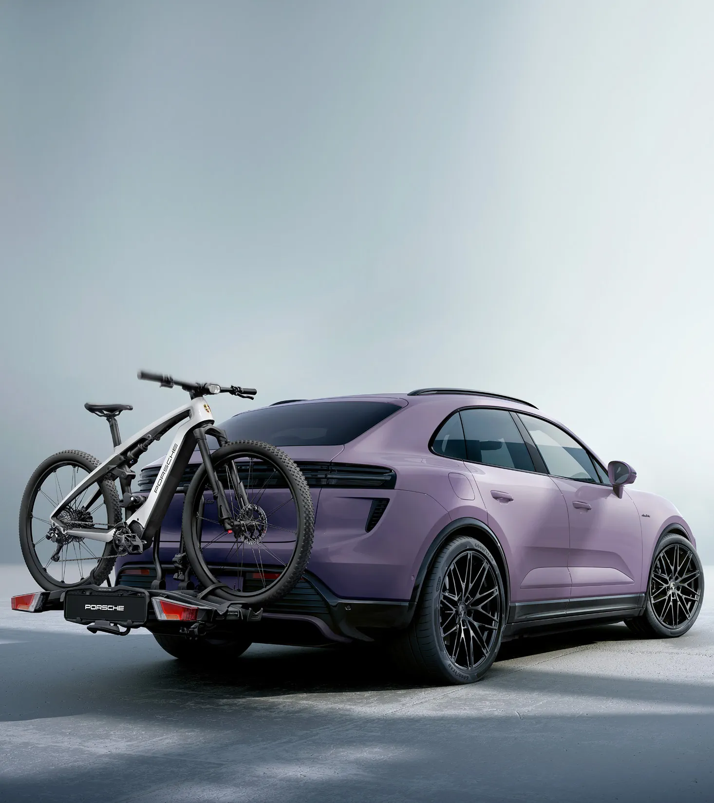 Sport Turismo Best Bike Rack For Porsche Macan Thule HangOn Bike