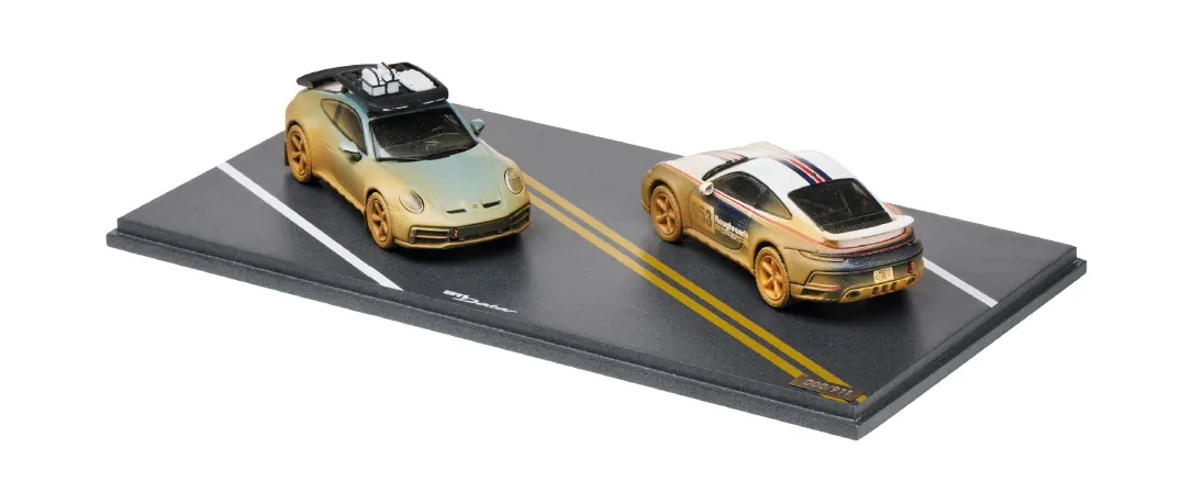 Porsche 911 Dakar (992) AHEAD double set | PORSCHE SHOP
